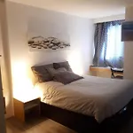 Apartamento Grande De *