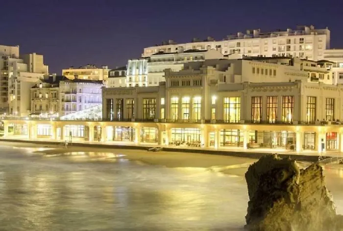 Apartamento Grande De *